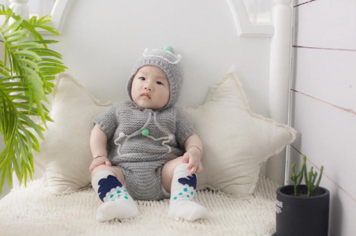 白山宝宝眼窝发青